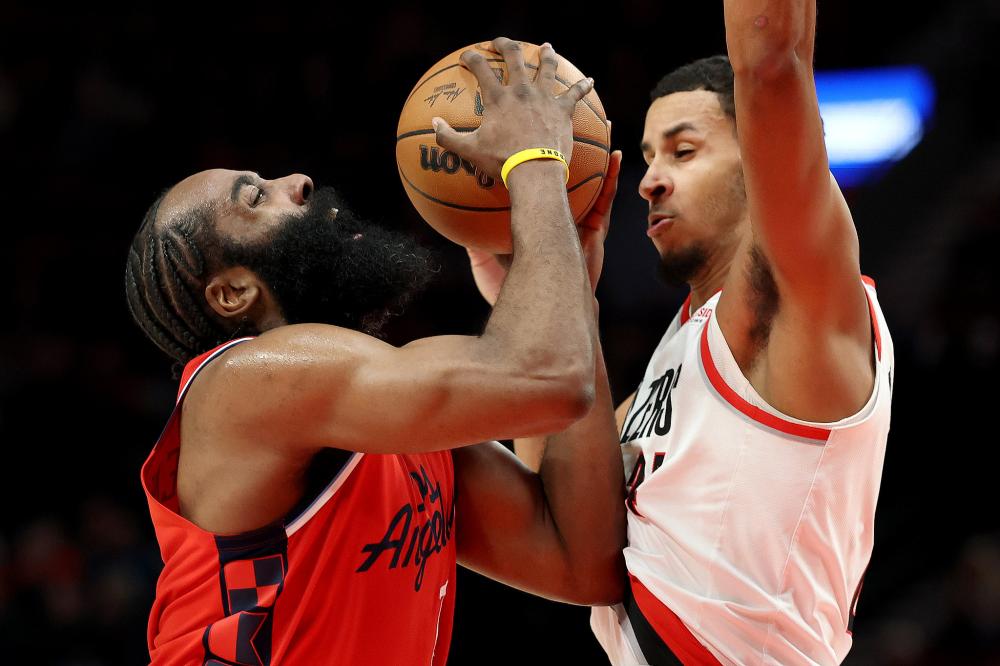 还在防守端 还在防守端